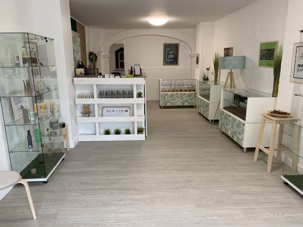 CBD Aubagne - Magasin Flowers Power CBD Shop (13)