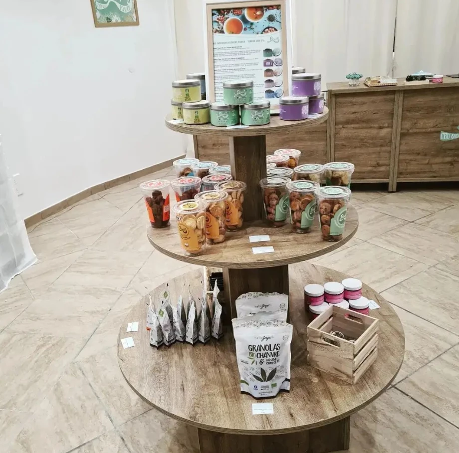 CBD Calvi Magasin Flowers Power CBD Shop (20)