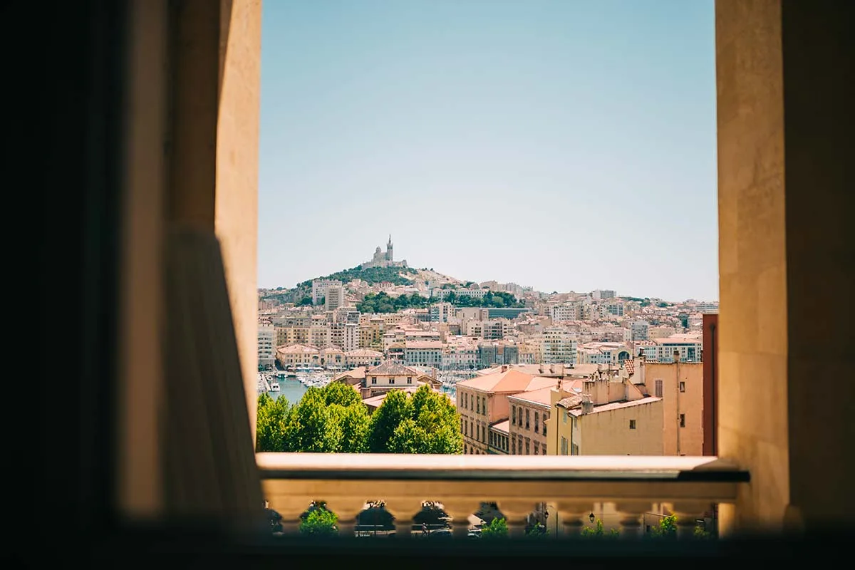 elfbar nachfüll pod läuft aus Magasin Cigarette électronique Marseille Pharo – e liquide, cigarette  électronique et matériel de Vapotage à Marseille Pharo main image 1